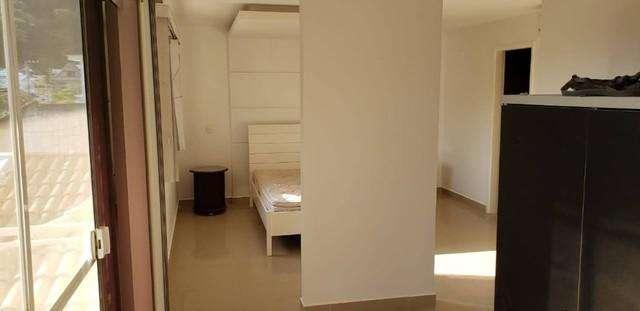 Casa de Condomínio para alugar com 4 quartos, 300m² - Foto 3