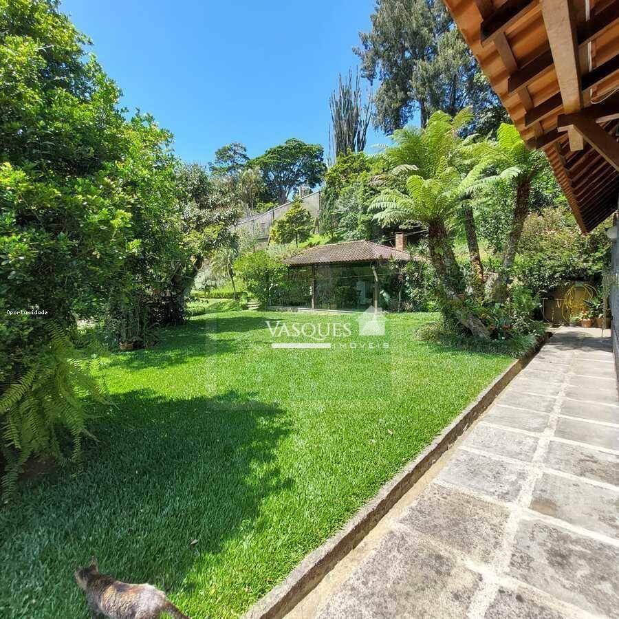 Casa à venda com 3 quartos, 316m² - Foto 23