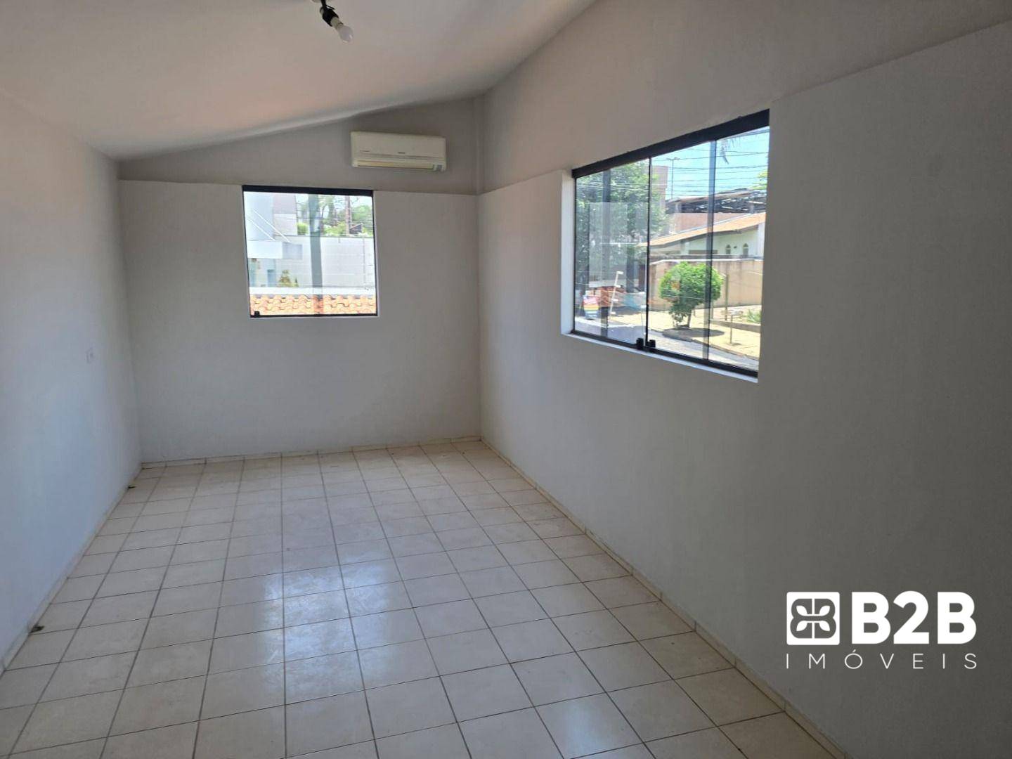 Casa à venda com 5 quartos, 290m² - Foto 12