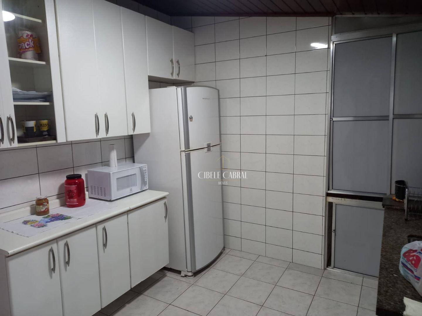 Casa à venda com 3 quartos, 280m² - Foto 15