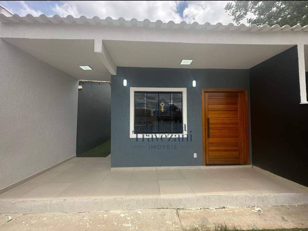 Casa à venda com 2 quartos, 75m² - Foto 1