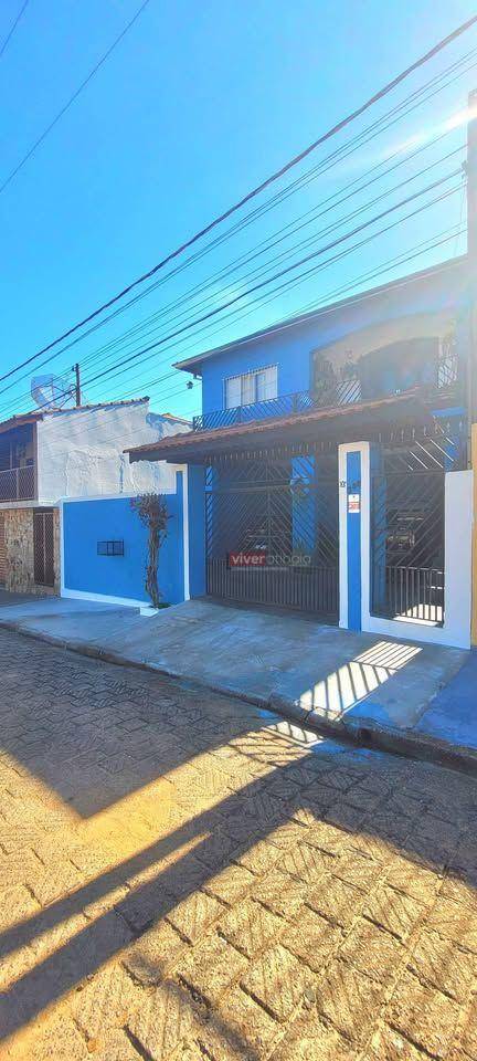 Casa, 3 quartos, 180 m² - Foto 1