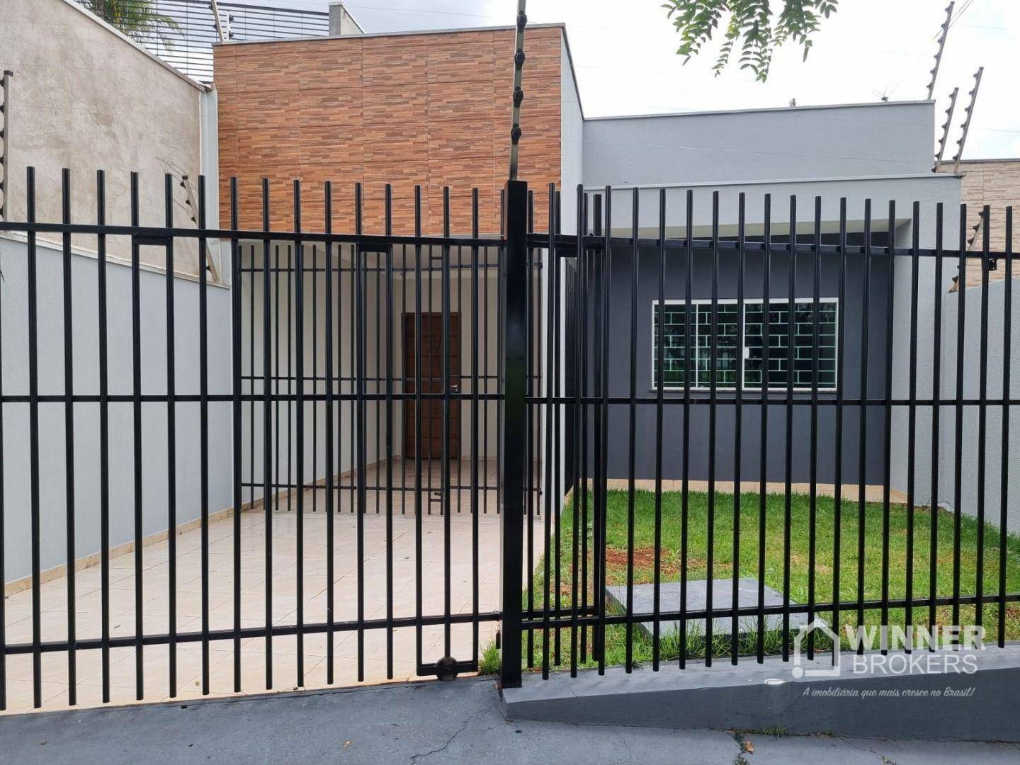 Casa à venda com 2 quartos, 70m² - Foto 1