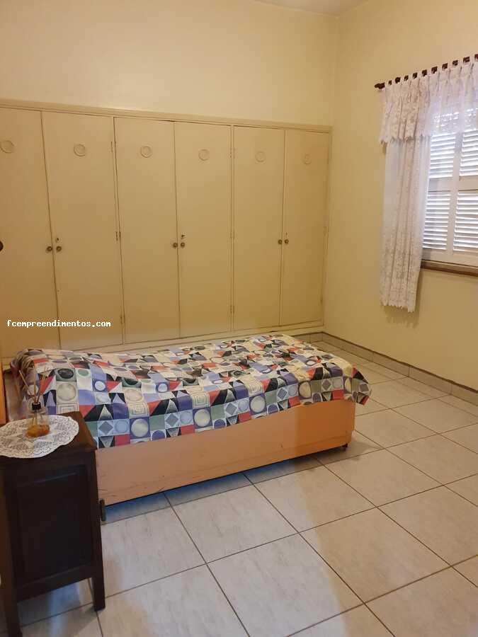 Casa à venda com 3 quartos, 298m² - Foto 9