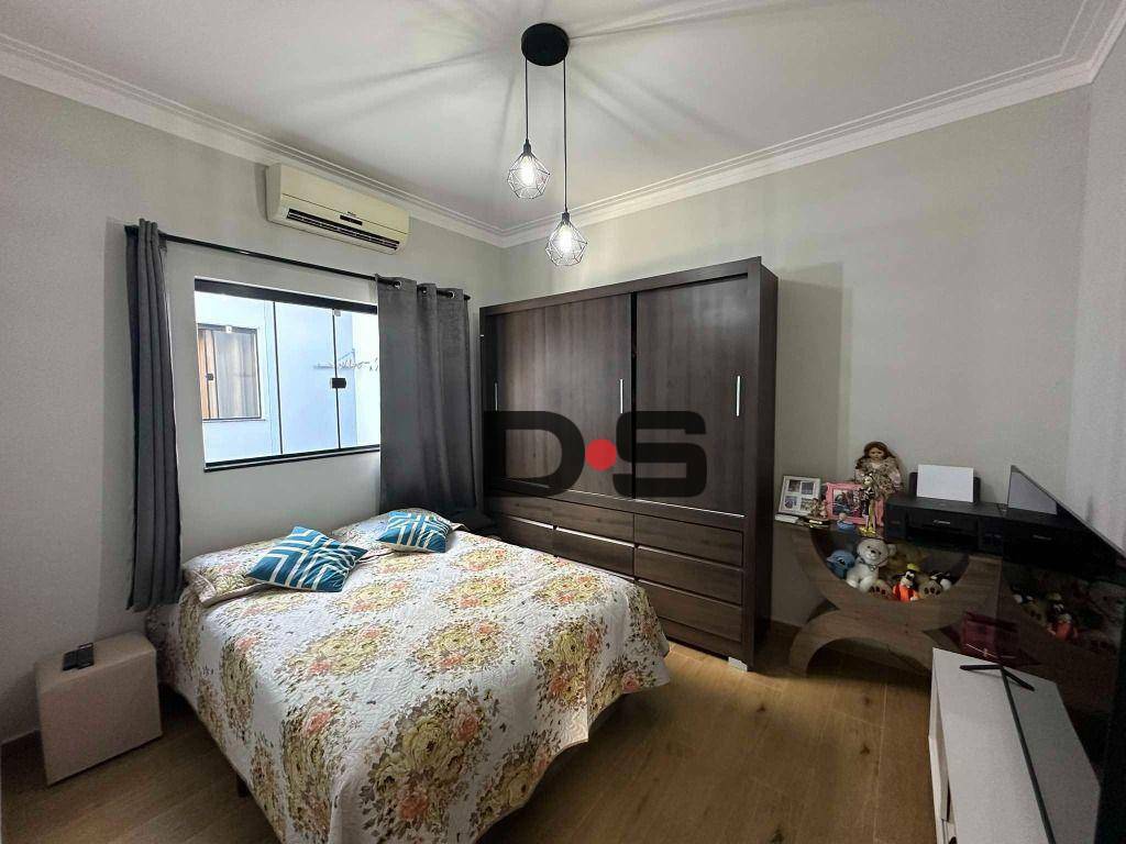 Casa de Condomínio à venda com 4 quartos, 200m² - Foto 15