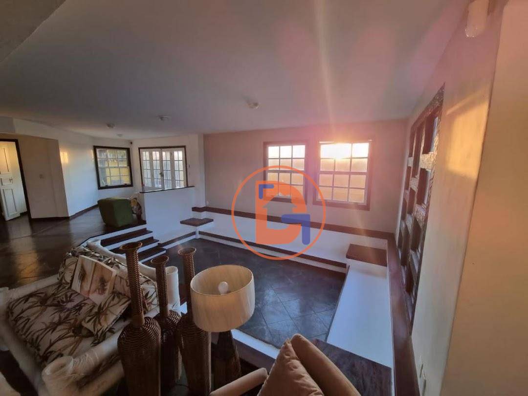 Casa à venda e aluguel com 5 quartos, 318m² - Foto 7