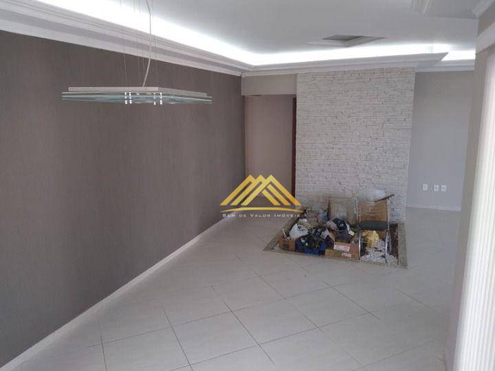 Casa à venda com 3 quartos, 210m² - Foto 22