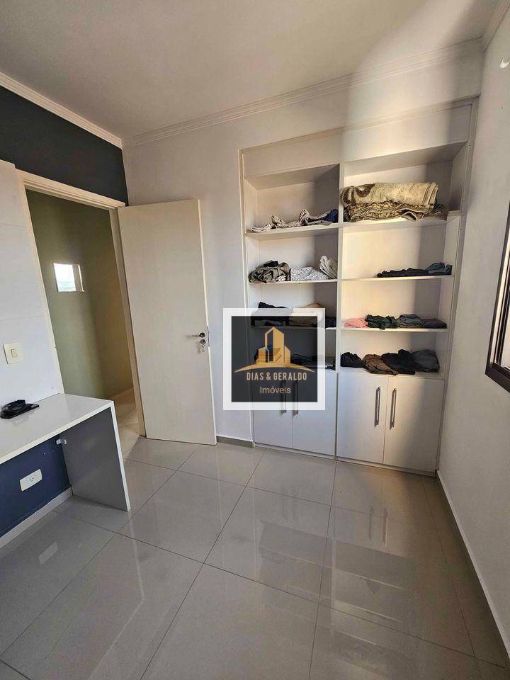 Apartamento à venda com 3 quartos, 76m² - Foto 18