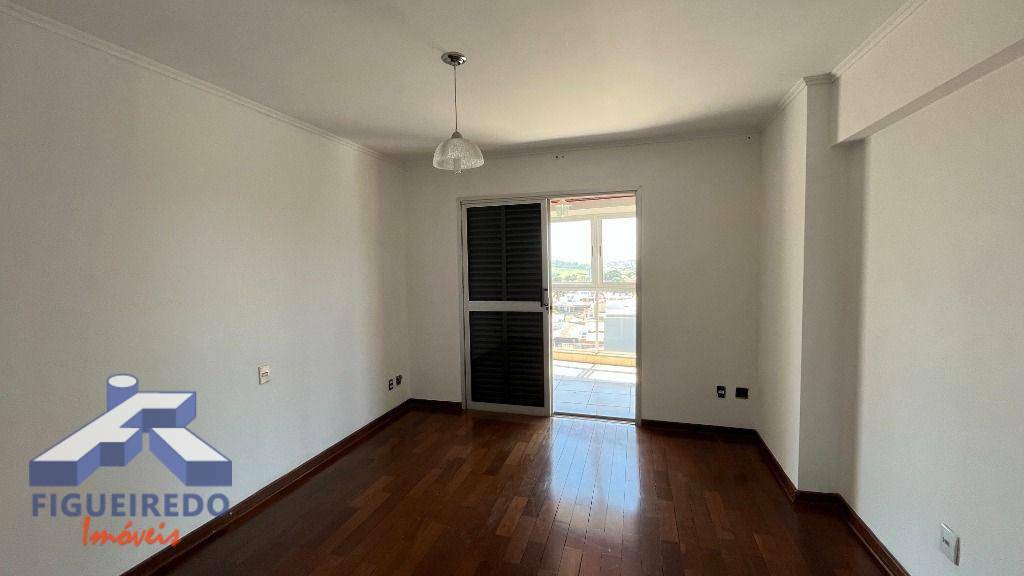 Apartamento à venda com 4 quartos, 197m² - Foto 11