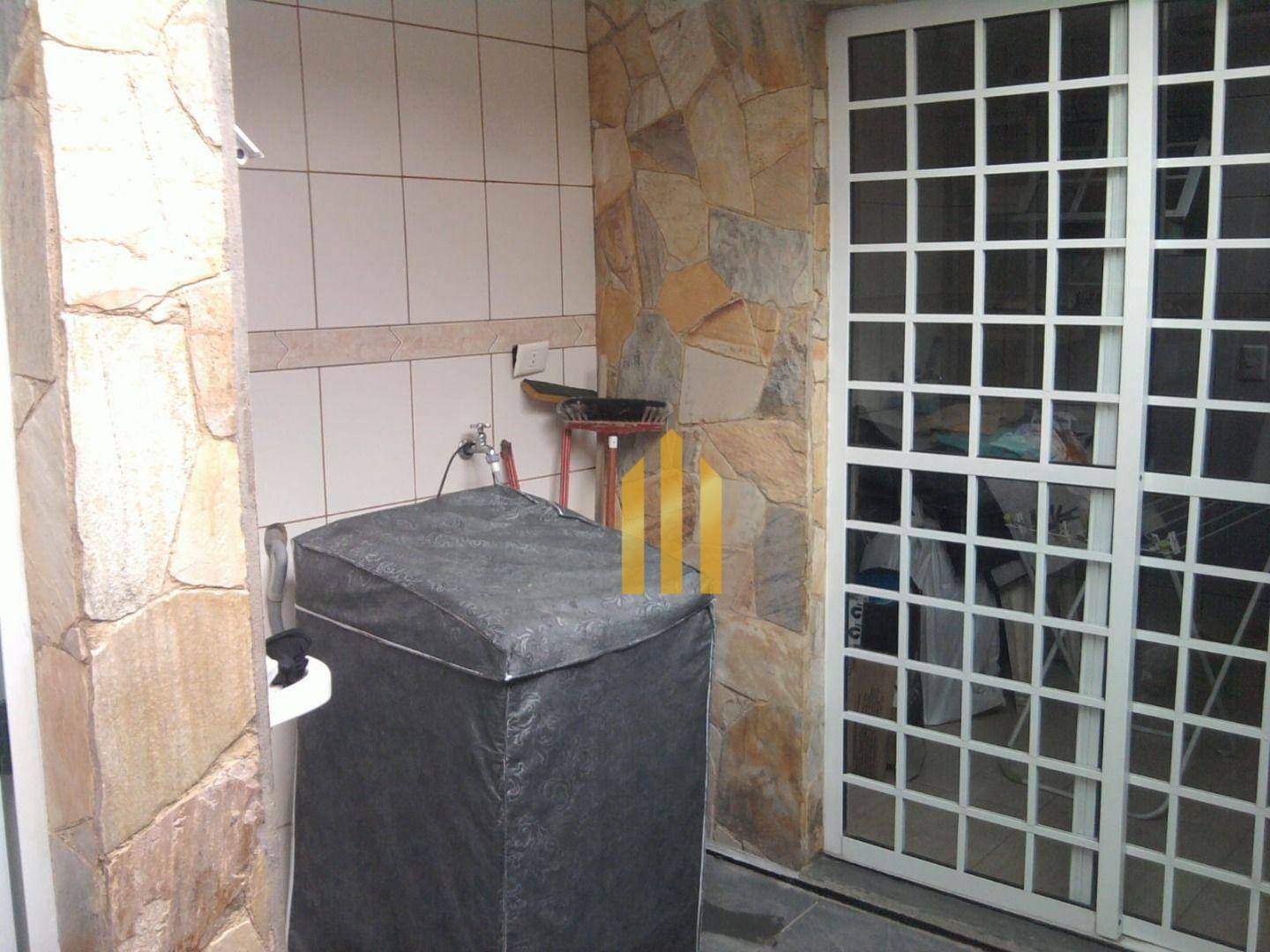 Sobrado à venda com 3 quartos, 140m² - Foto 3