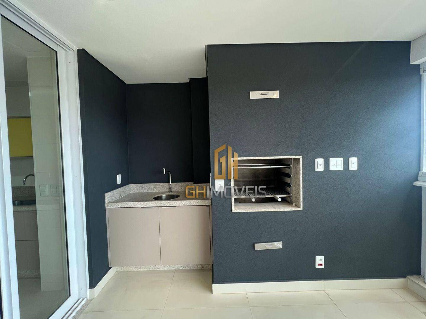 Apartamento à venda com 4 quartos, 216m² - Foto 9