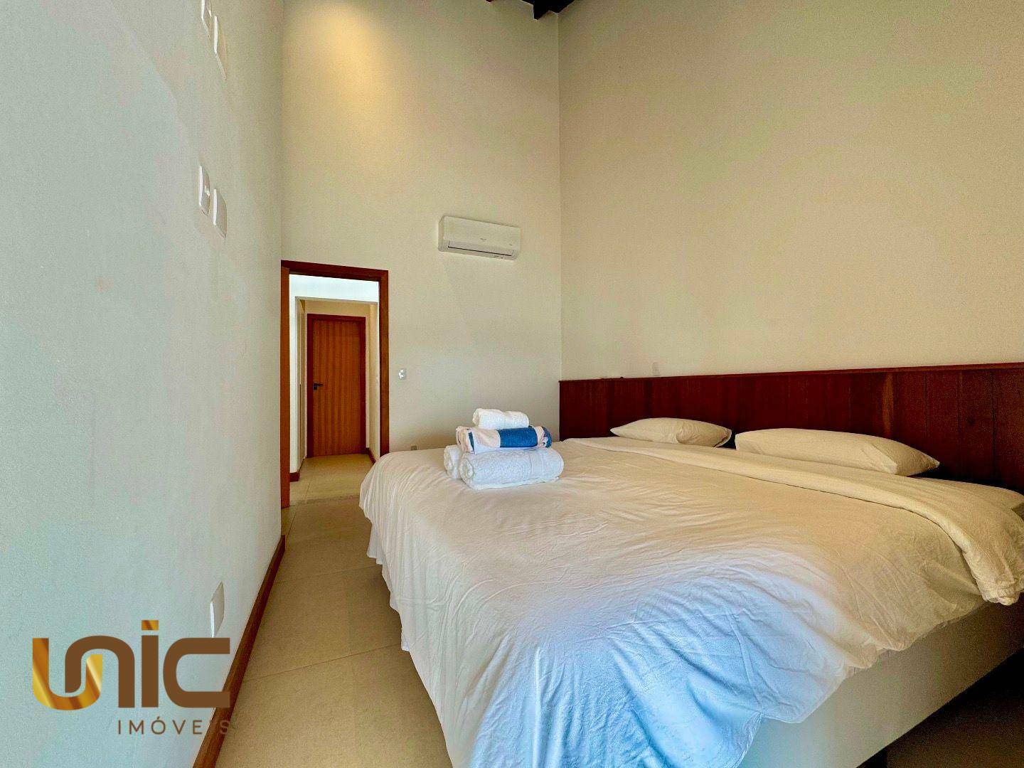 Casa de Condomínio à venda com 4 quartos, 283m² - Foto 32