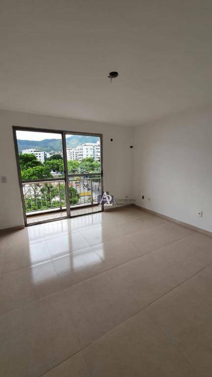 Apartamento à venda com 2 quartos, 79m² - Foto 18