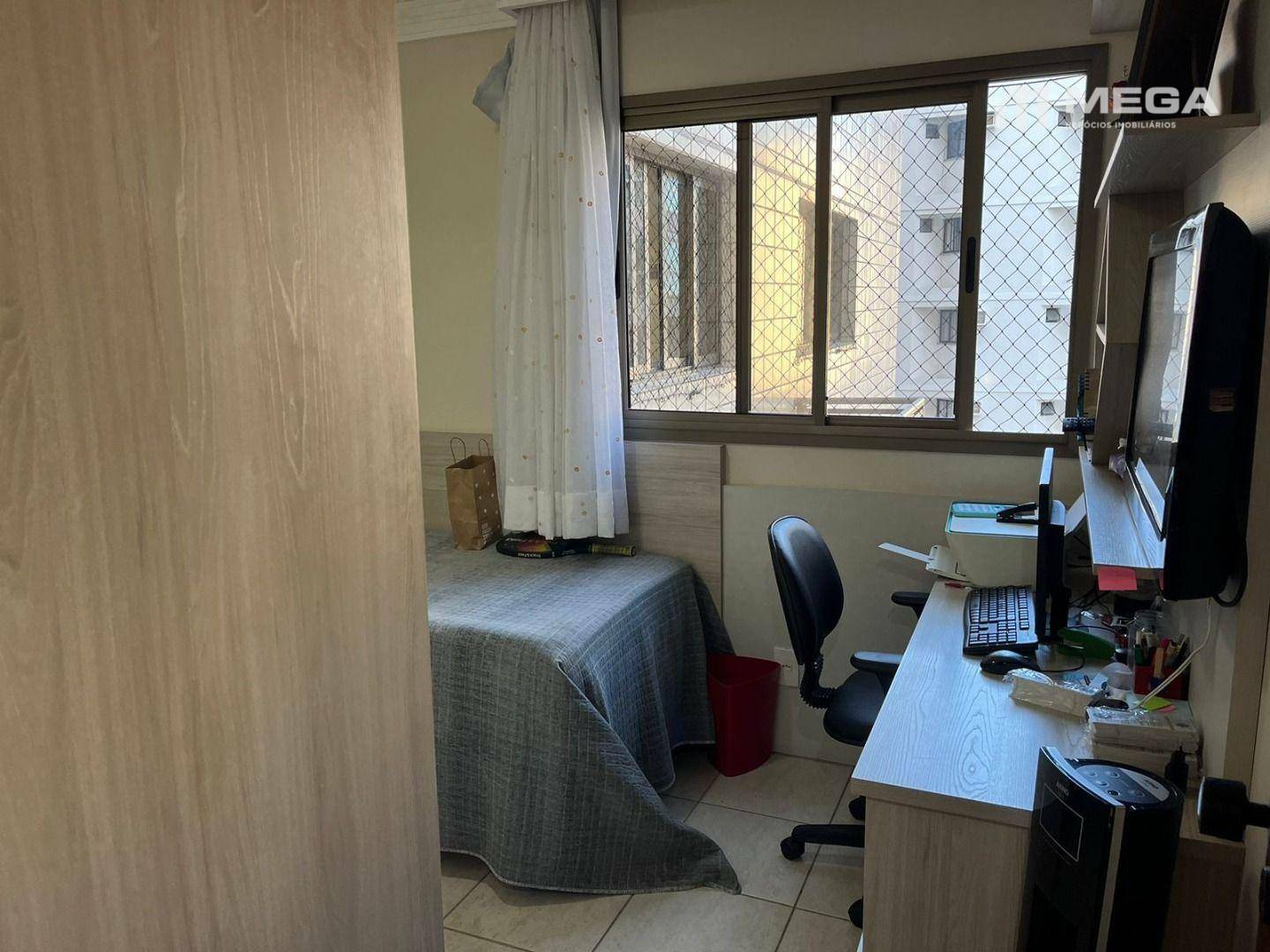 Apartamento à venda com 4 quartos, 180m² - Foto 5