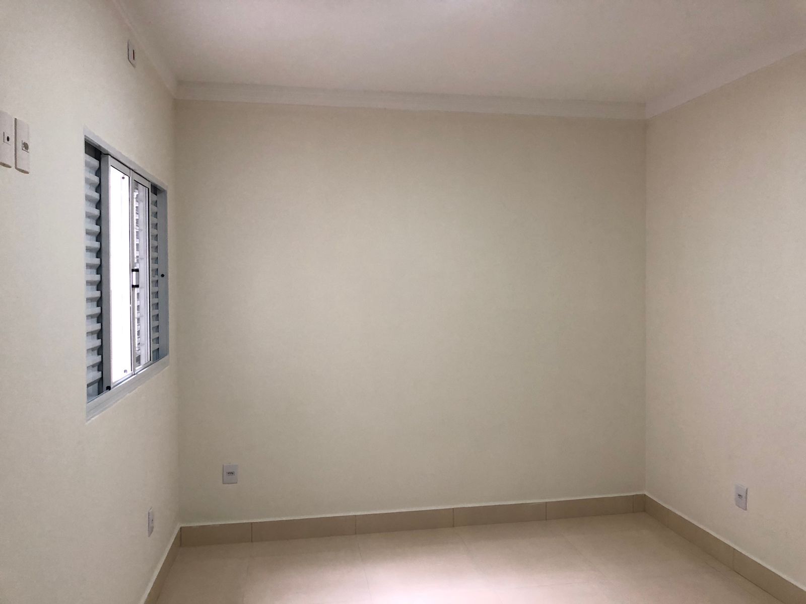 Casa à venda com 3 quartos, 218m² - Foto 3