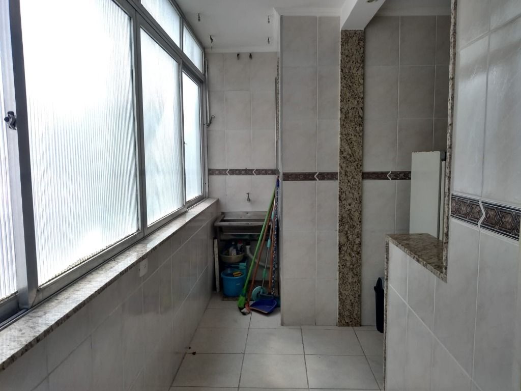 Apartamento à venda com 2 quartos, 95m² - Foto 11