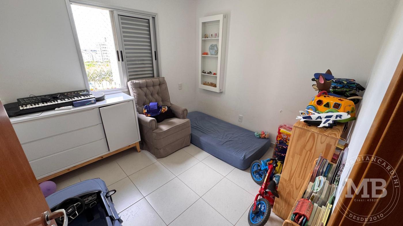 Apartamento à venda com 2 quartos, 62m² - Foto 9