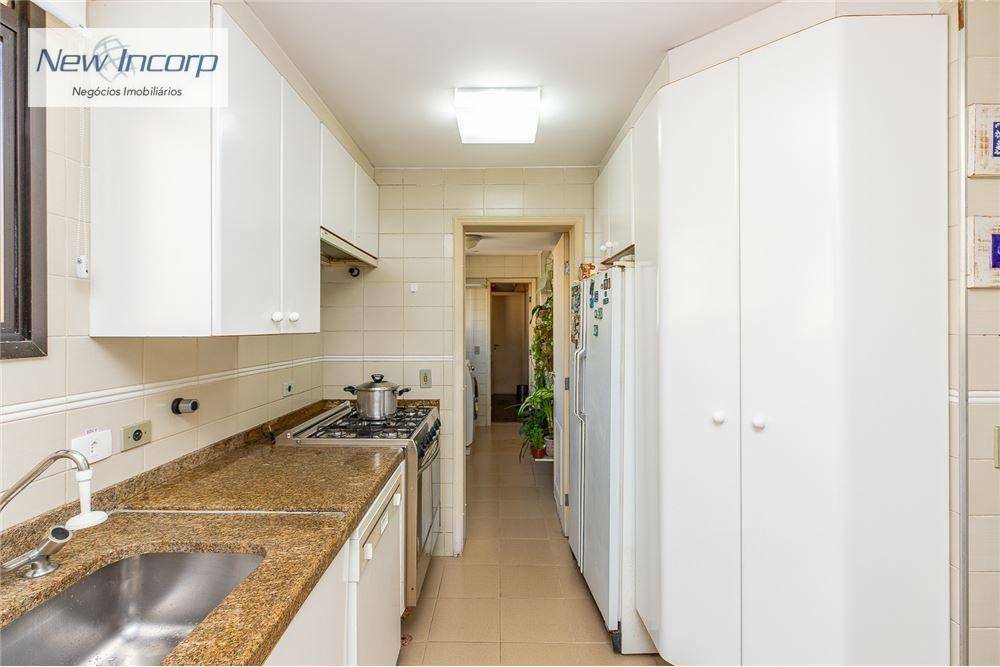 Apartamento à venda com 3 quartos, 144m² - Foto 15