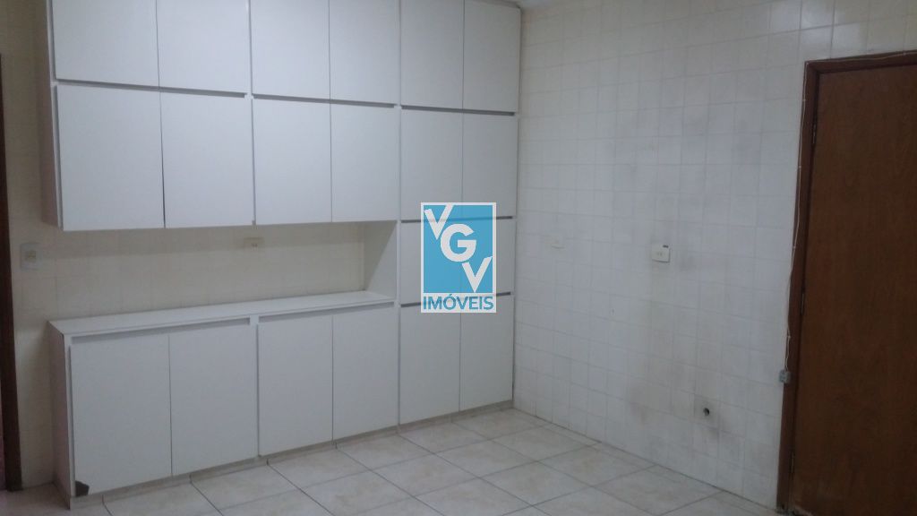 Casa para alugar com 3 quartos, 350m² - Foto 7