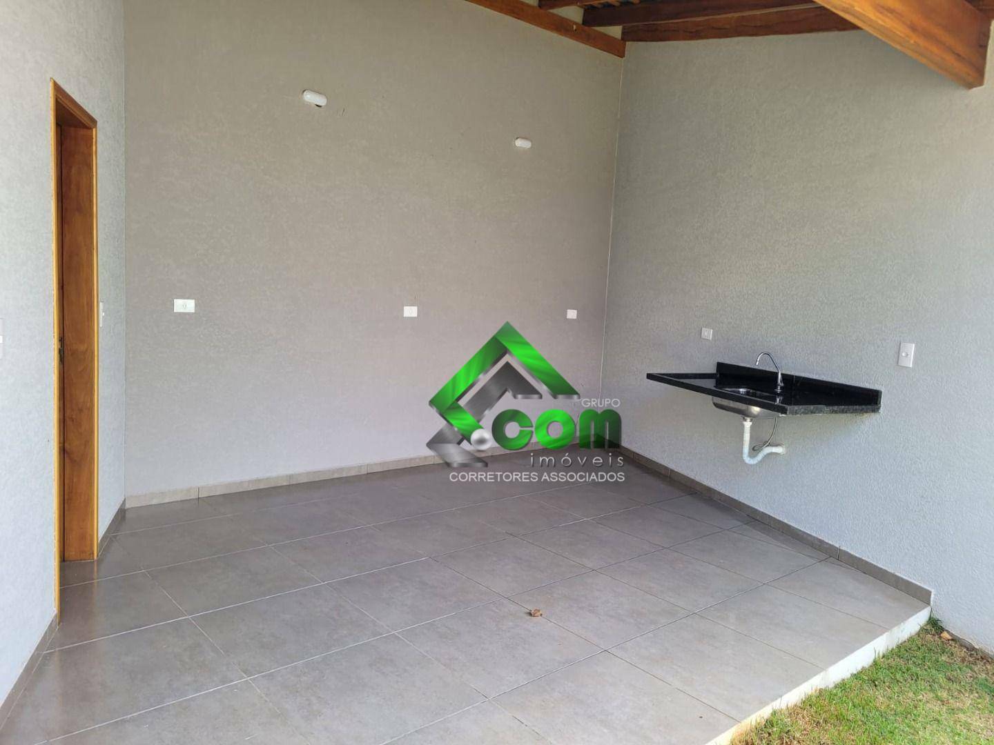 Casa à venda com 2 quartos, 110m² - Foto 14