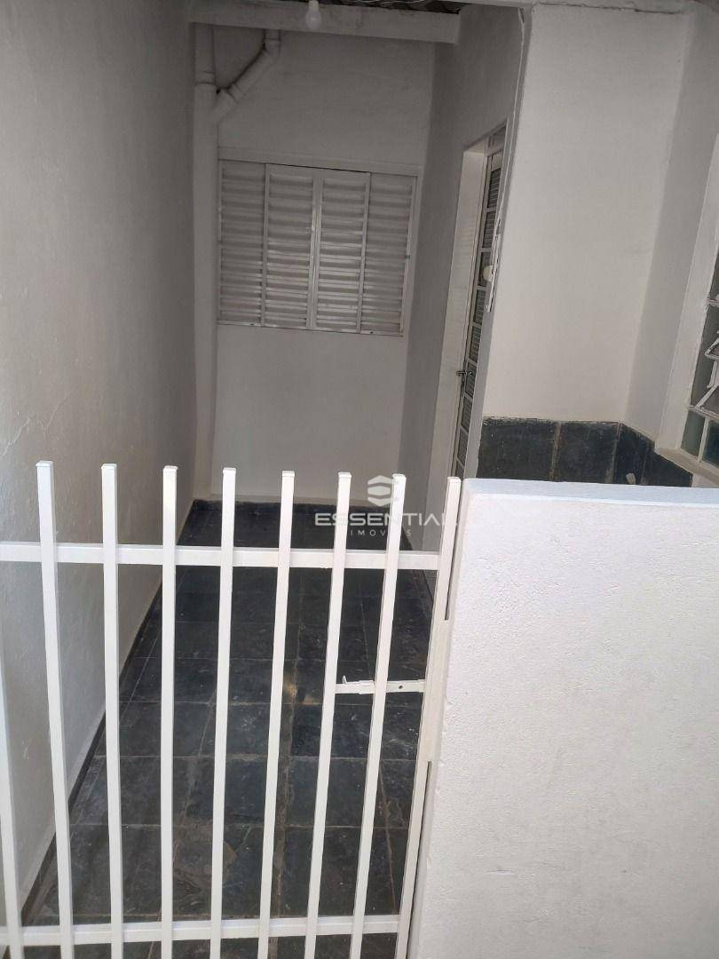 Casa para alugar com 1 quarto, 80m² - Foto 3