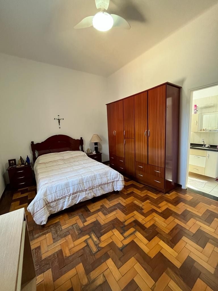 Casa à venda com 4 quartos, 270m² - Foto 10