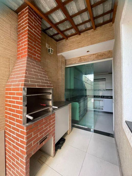 Casa à venda com 4 quartos, 190m² - Foto 2