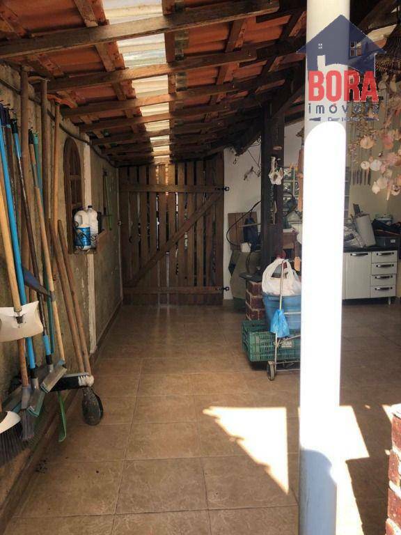 Chácara à venda com 3 quartos, 218m² - Foto 13