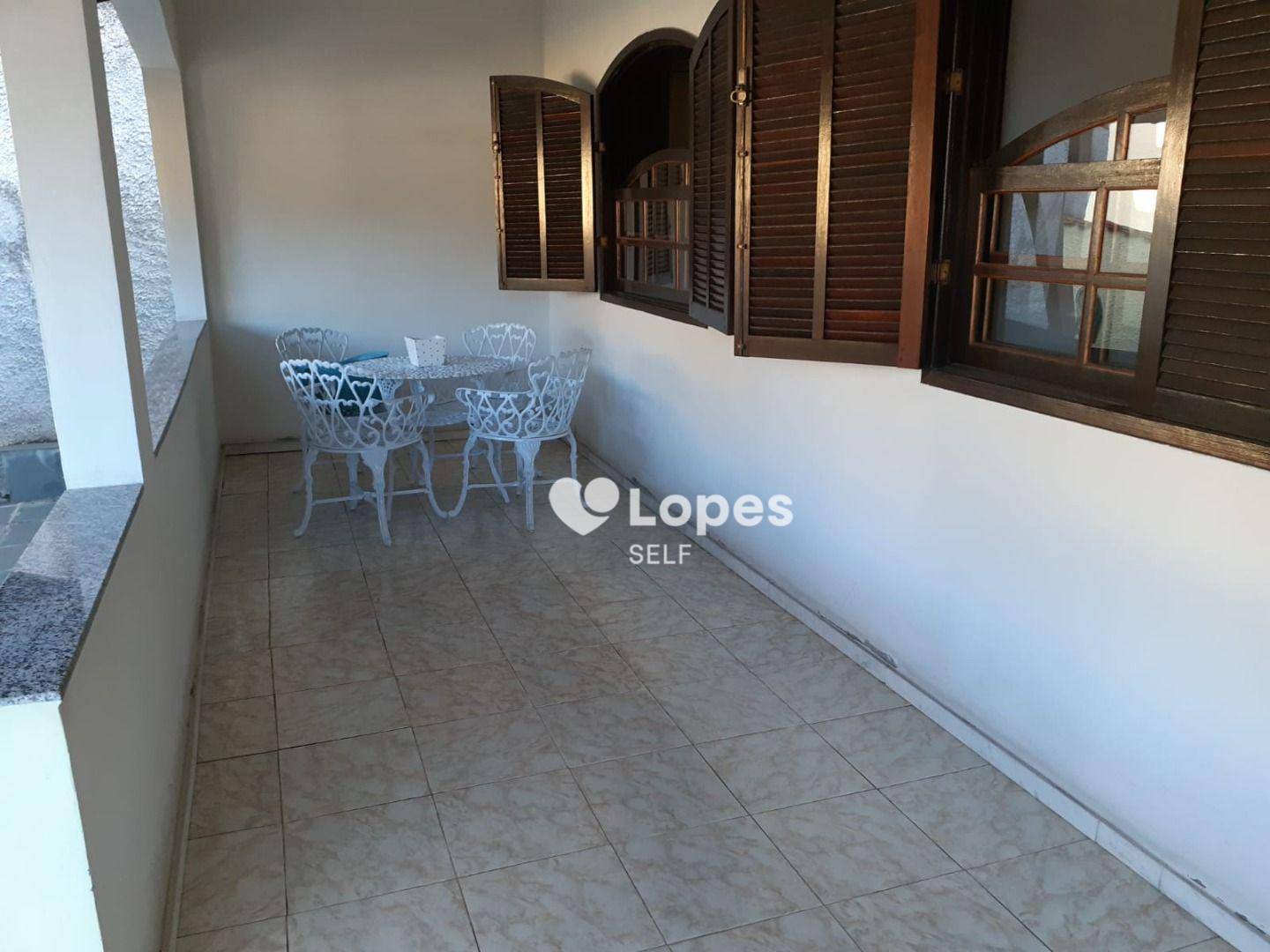 Casa à venda com 2 quartos, 136m² - Foto 3