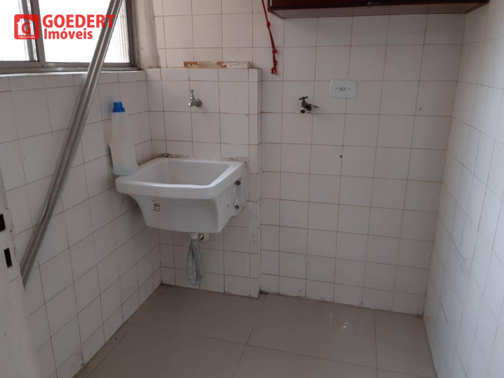 Apartamento à venda com 2 quartos, 68m² - Foto 13