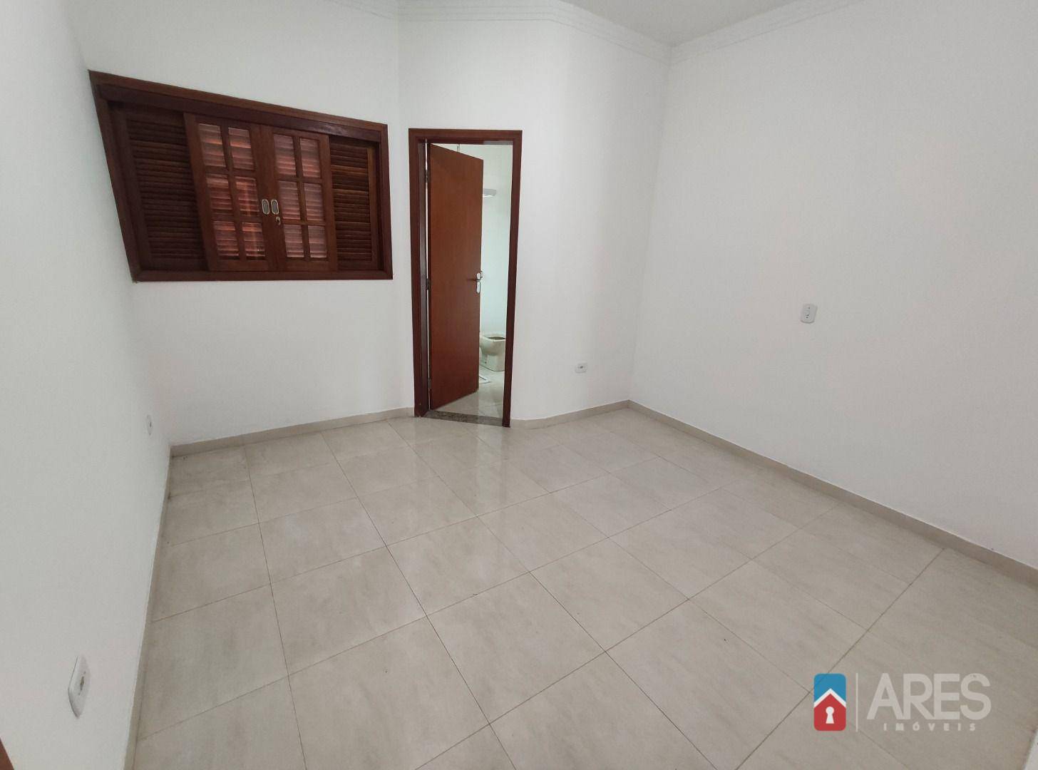 Casa à venda com 2 quartos, 99m² - Foto 5