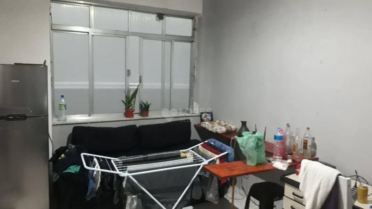 Apartamento à venda com 1 quarto, 30m² - Foto 2