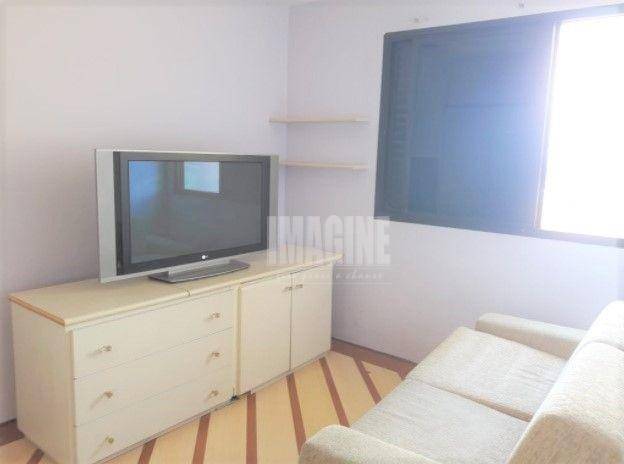 Apartamento à venda com 3 quartos, 136m² - Foto 10