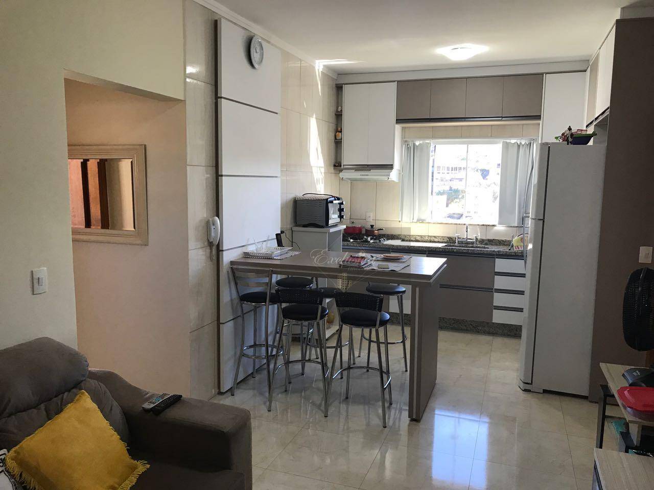 Apartamento à venda com 2 quartos, 68m² - Foto 1