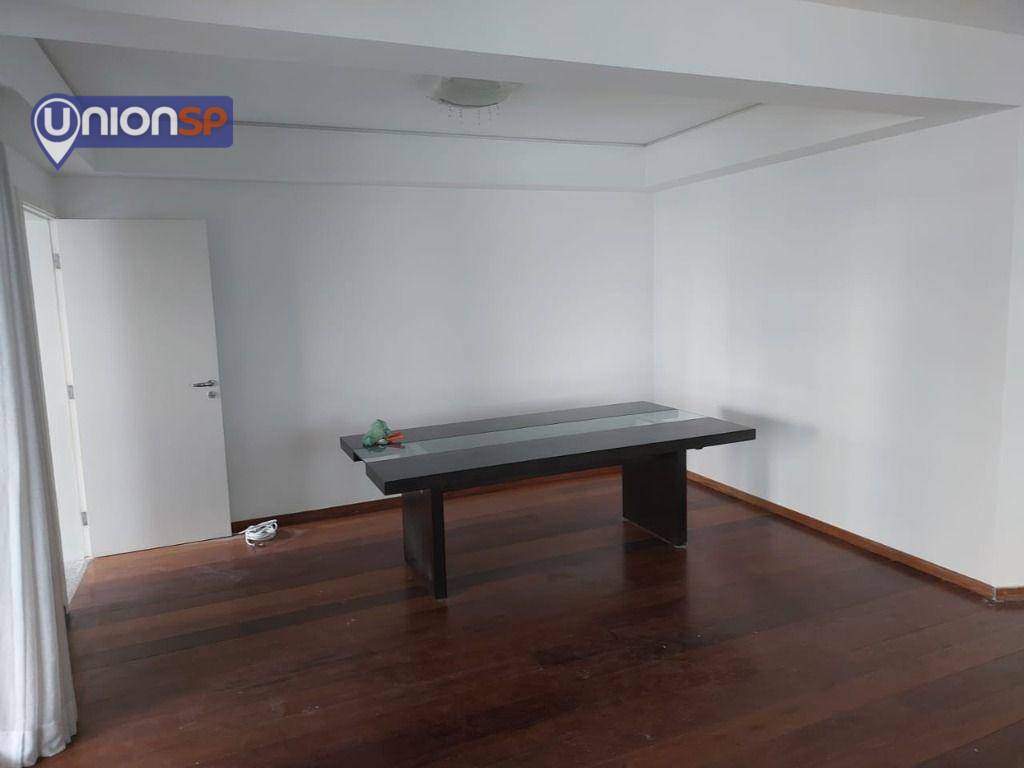 Apartamento à venda com 4 quartos, 220m² - Foto 2