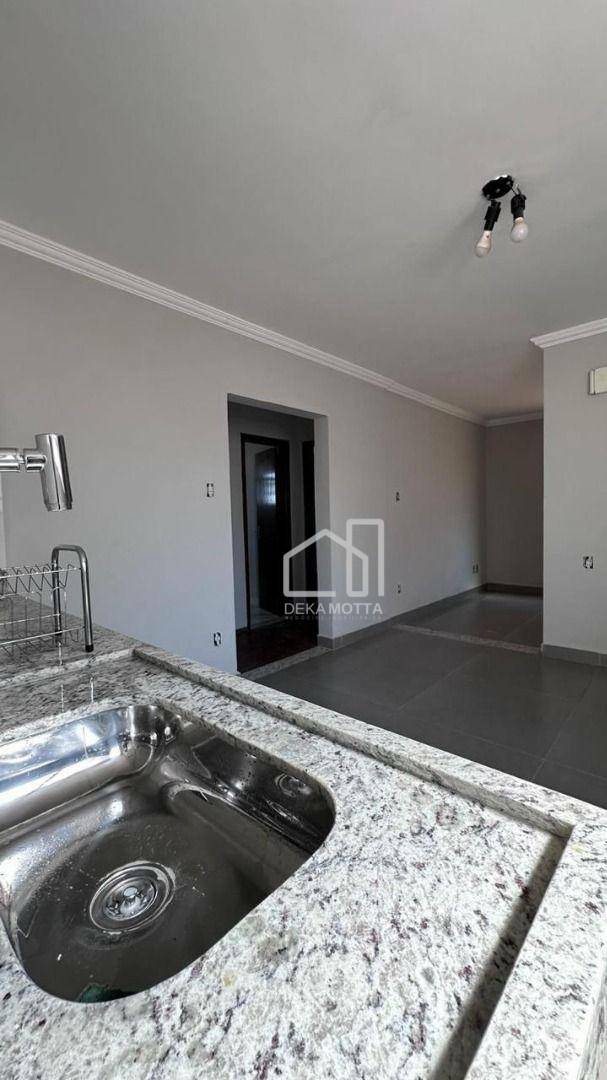 Apartamento à venda com 3 quartos, 103m² - Foto 3