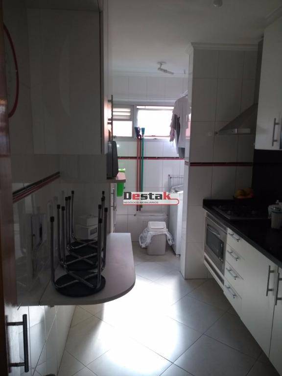 Apartamento à venda com 2 quartos, 56m² - Foto 10