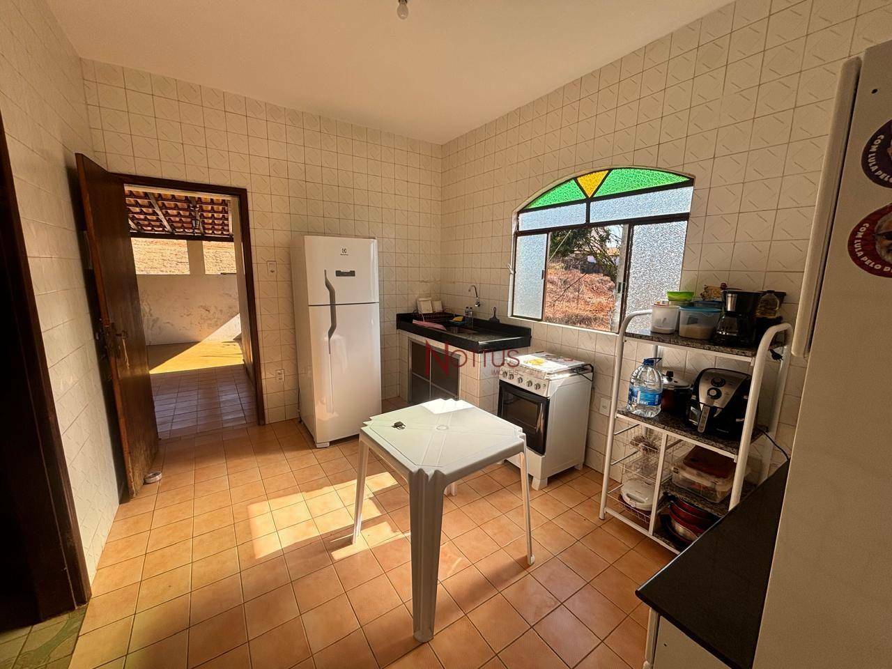 Casa à venda com 3 quartos, 250m² - Foto 5