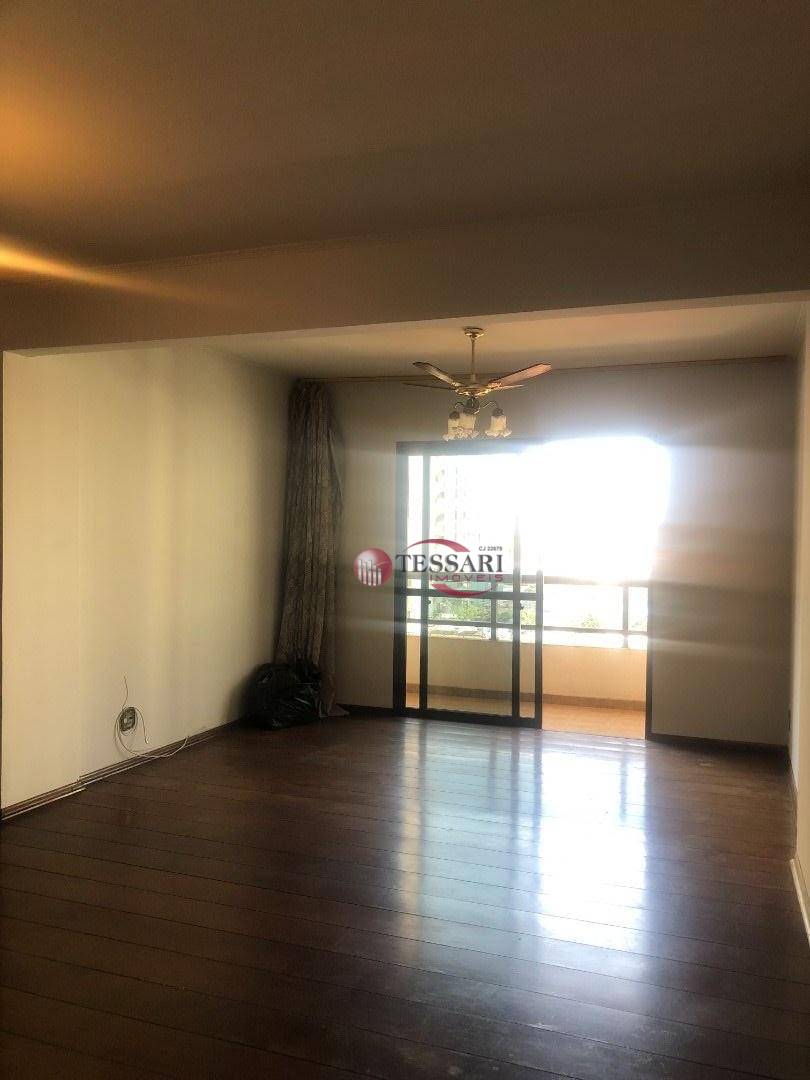 Apartamento à venda com 3 quartos, 110m² - Foto 1