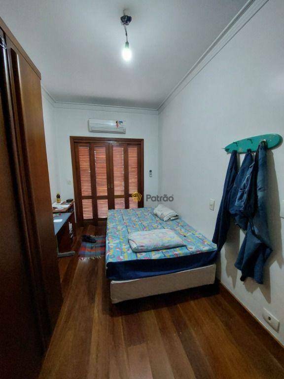 Sobrado à venda com 4 quartos, 384m² - Foto 44