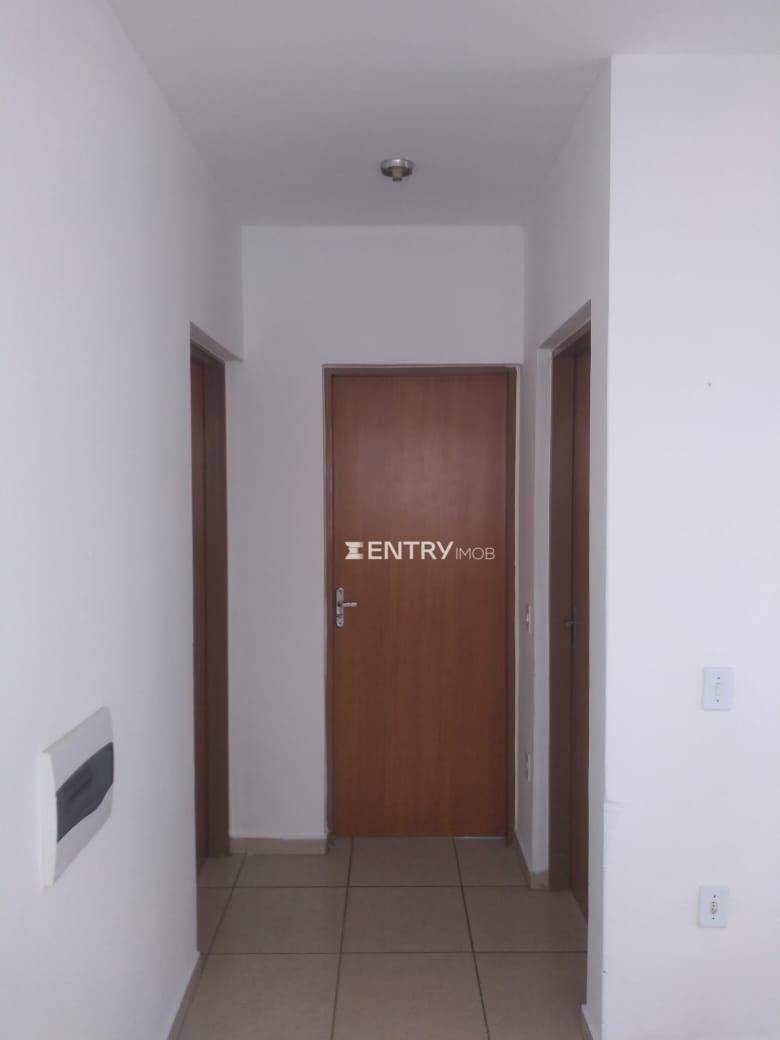 Apartamento à venda com 2 quartos, 45m² - Foto 3