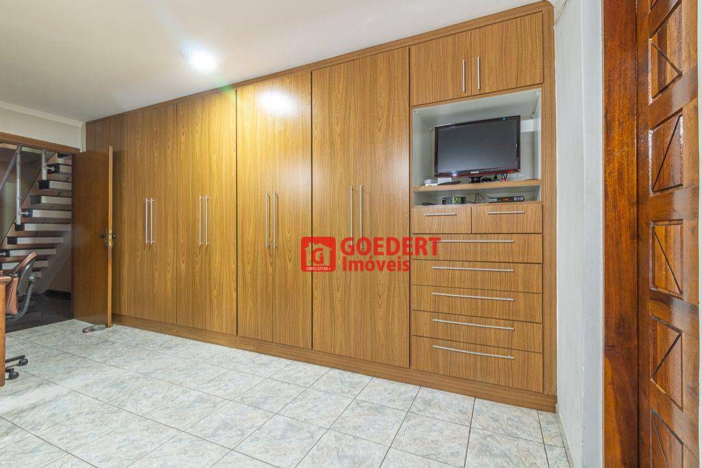 Casa à venda com 4 quartos, 300m² - Foto 19