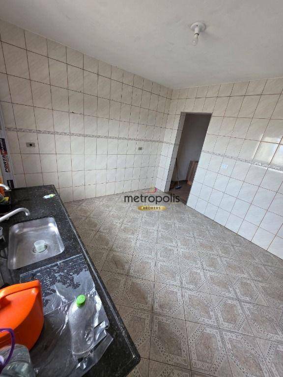 Casa para alugar com 2 quartos, 70m² - Foto 5