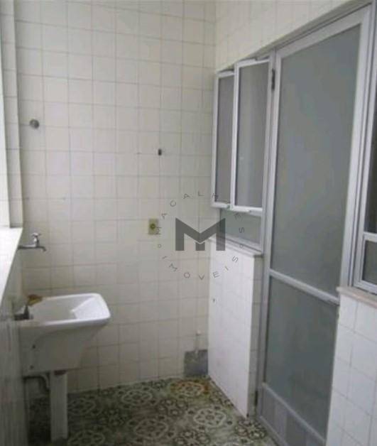 Apartamento à venda com 3 quartos, 130m² - Foto 4