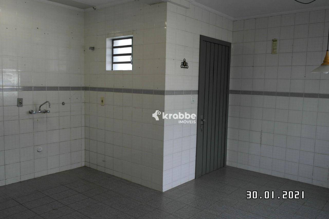 Casa à venda com 3 quartos, 290m² - Foto 11