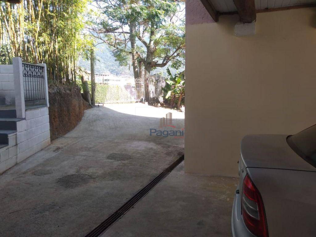 Casa, 5 quartos, 230 m² - Foto 3