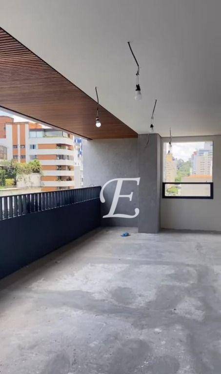 Apartamento à venda com 3 quartos, 196m² - Foto 6