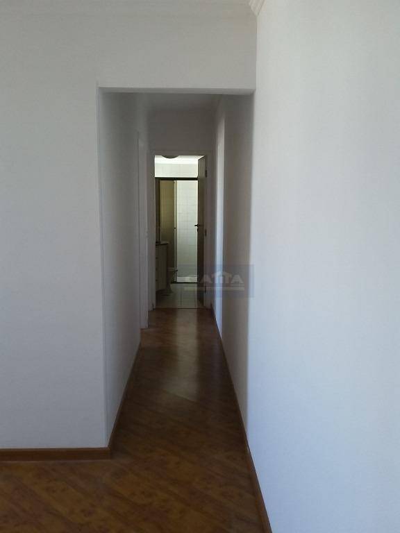 Apartamento à venda com 2 quartos, 66m² - Foto 3