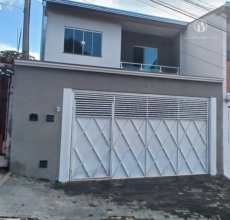 Sobrado à venda com 3 quartos, 200m² - Foto 1