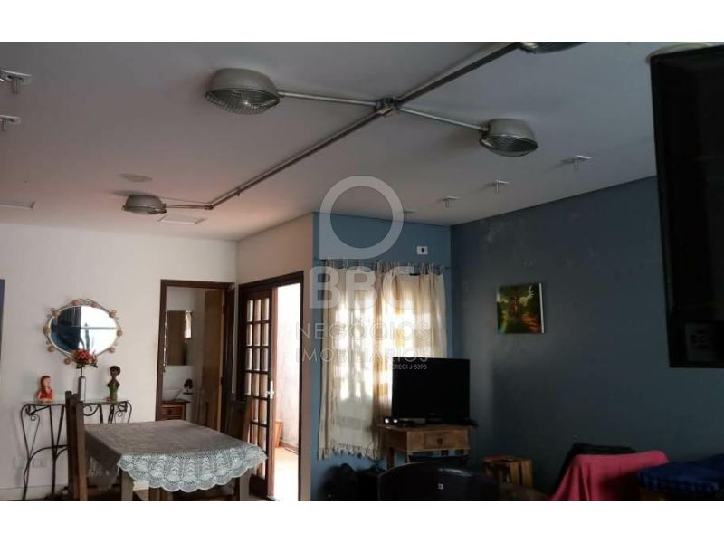 Casa à venda com 3 quartos, 200m² - Foto 3